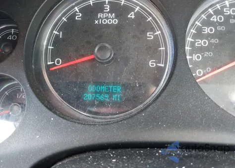 2013 Chevrolet Suburban 1500 Lt from USA, damaged, VIN 1GNSCJE01DR144244